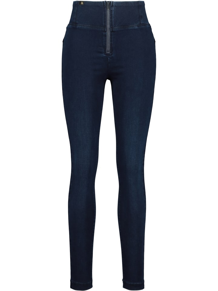 Джинсы alife and kickin
Джинсы alife and kickin