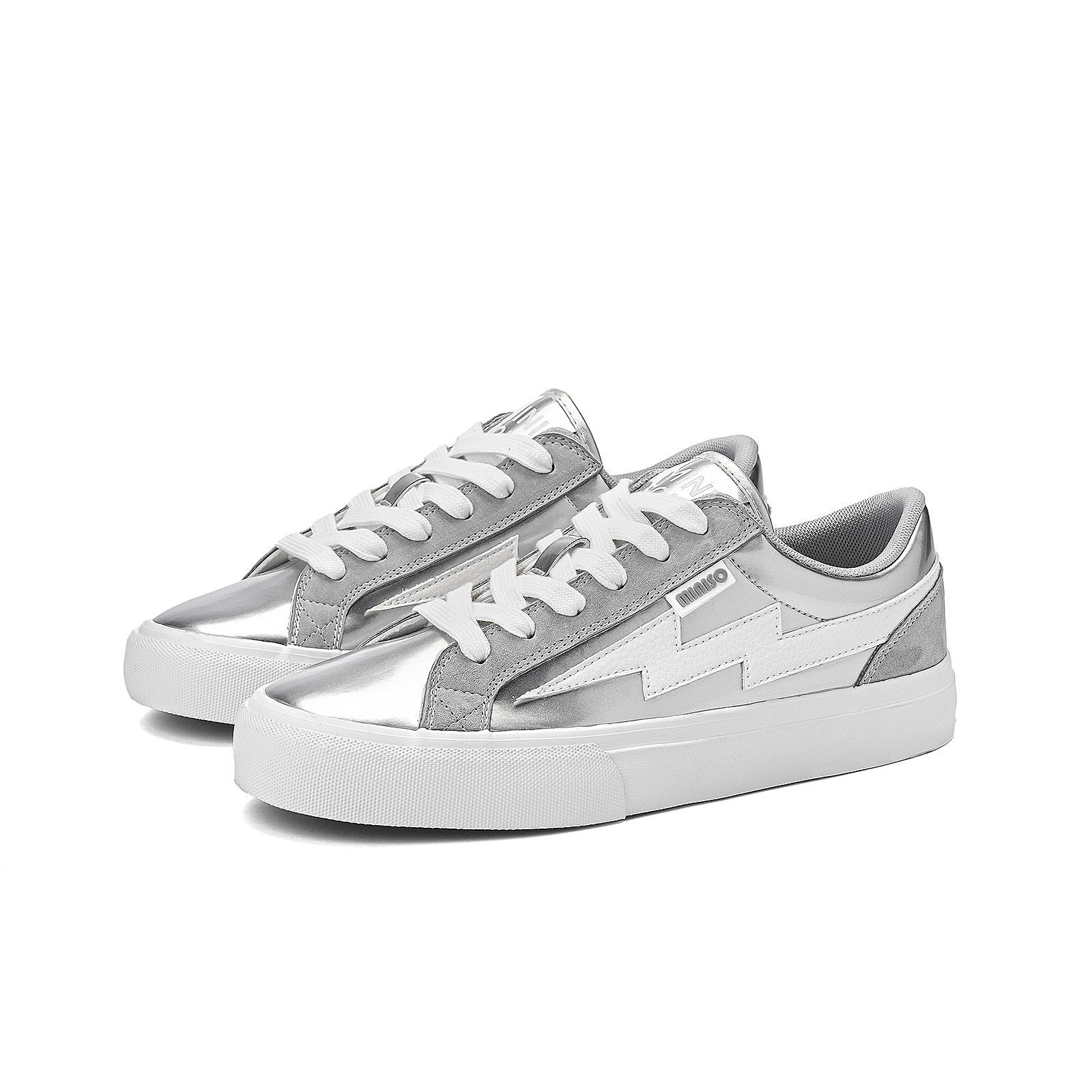 MINISO Лайтнинг М серии лоу-топ скейтборд кроссовки унисекс белый серебристый, цвет White Silver
MINISO Лайтнинг М серии лоу-топ скейтборд кроссовки унисекс белый серебристый, цвет White Silver