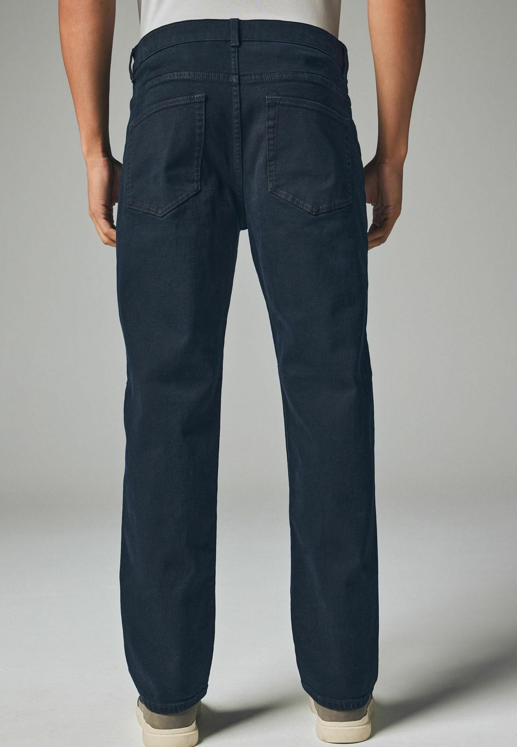 Джинсы прямого кроя Next, темно-синий
Джинсы прямого кроя Next, темно-синий