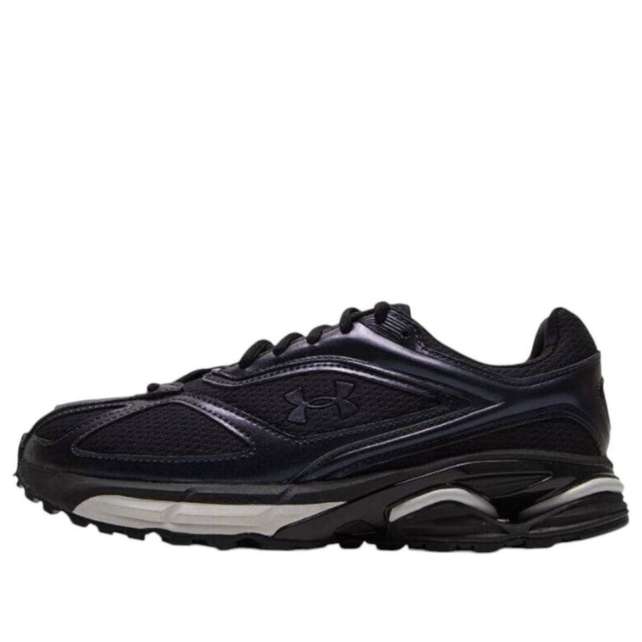 Кроссовки Under Armour HOVR Apparition Irid 'Black', черный
Кроссовки Under Armour HOVR Apparition Irid 'Black', черный