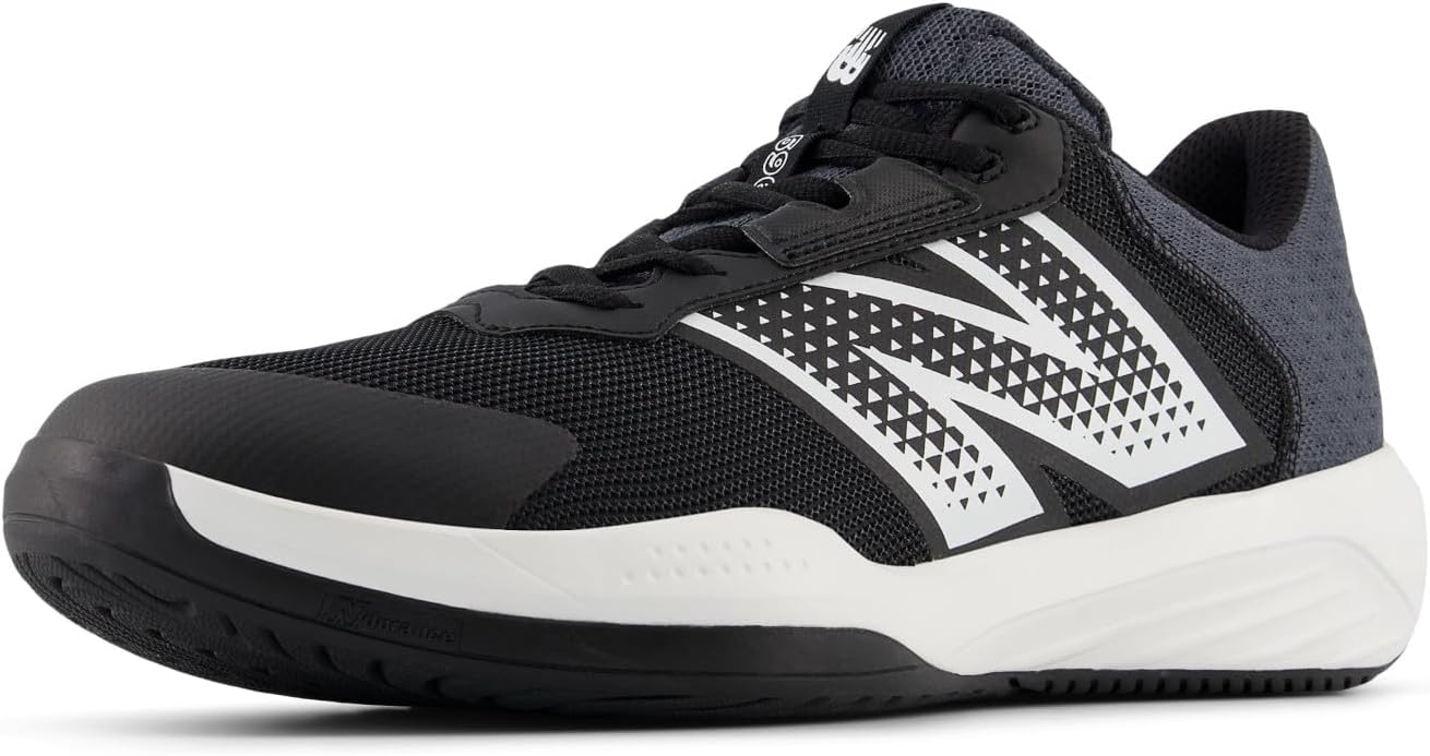 Мужские теннисные кроссовки New Balance 696 V4 для хард-корта, белый/черный
Мужские теннисные кроссовки New Balance 696 V4 для хард-корта, белый/черный