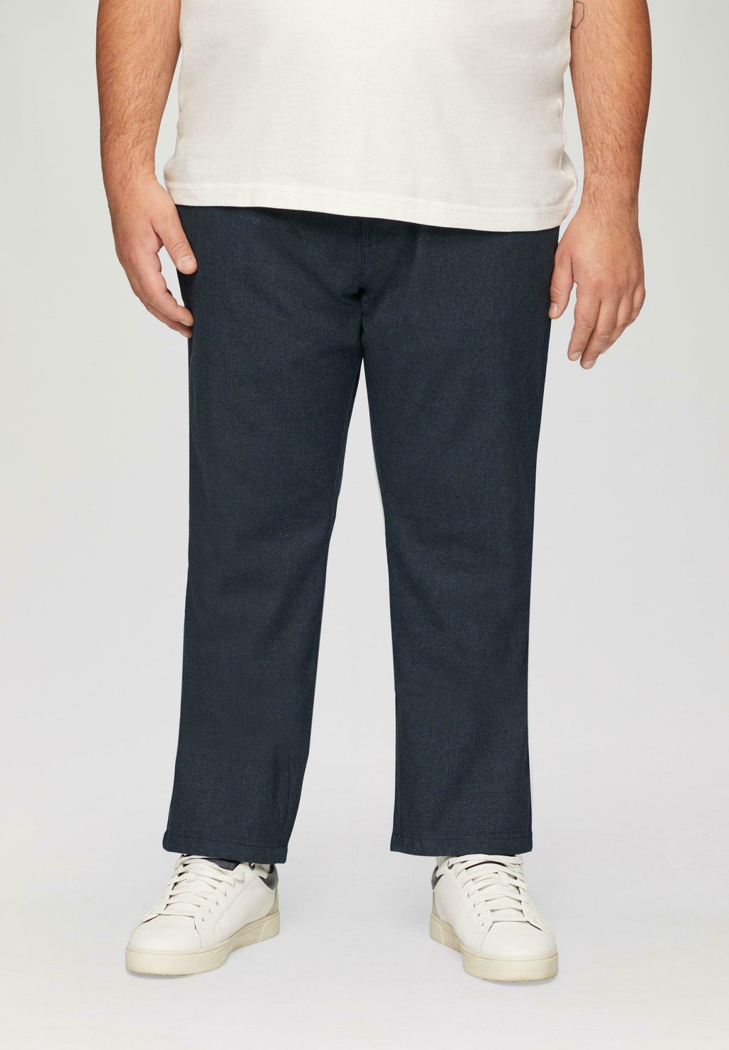 Брюки REGULAR MIT FISCHGRAT s.Oliver, серый
Брюки REGULAR MIT FISCHGRAT s.Oliver, серый