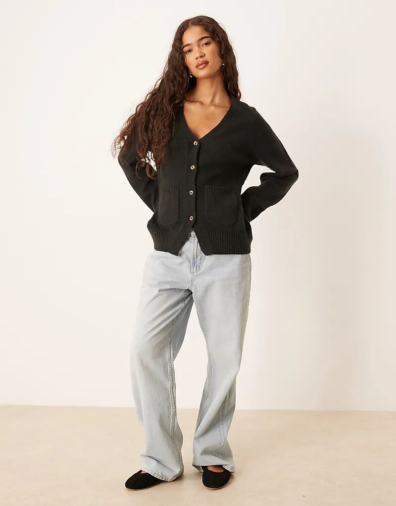 Кардиган бойфренда ASOS DESIGN с карманами черного цвета
Кардиган бойфренда ASOS DESIGN с карманами черного цвета