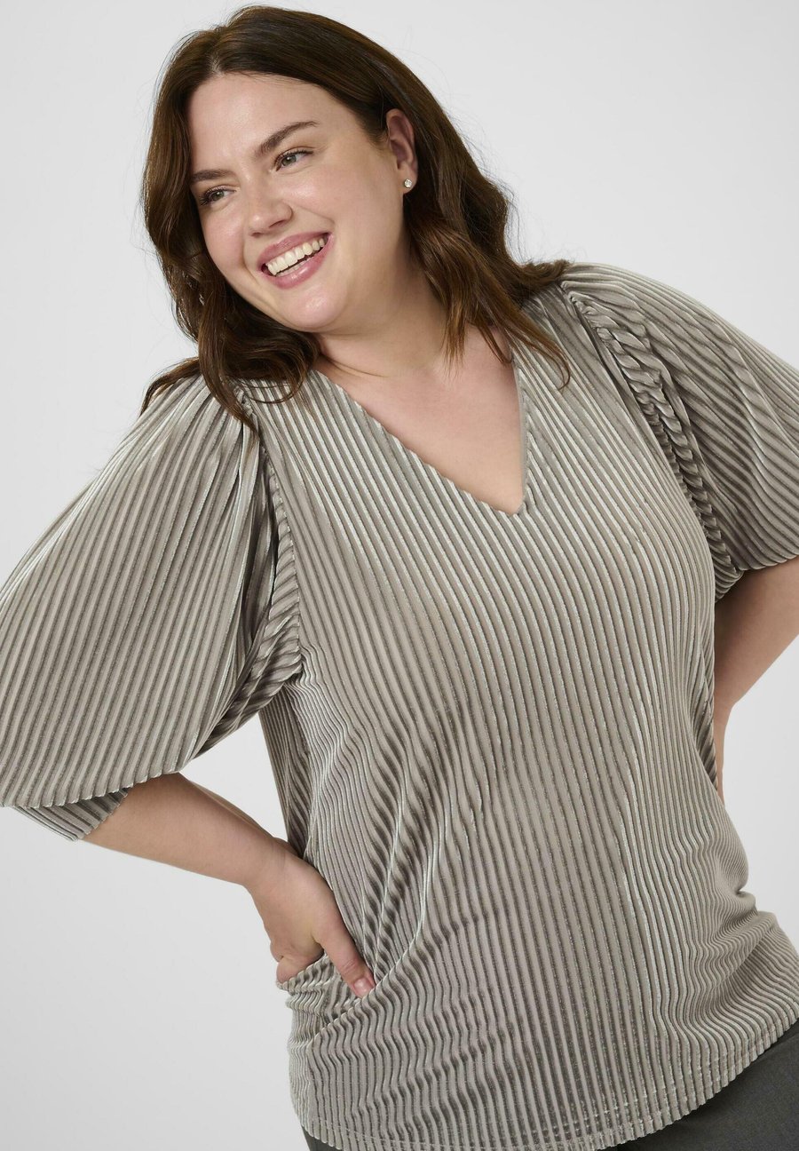 Блуза Kaffe Curve CACANNA, Frost Gray/Grey
Блуза Kaffe Curve CACANNA, Frost Gray/Grey