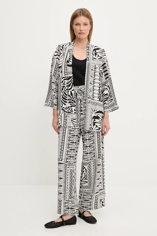 Жакет и брюки Answear.Lab, черный
Жакет и брюки Answear.Lab, черный