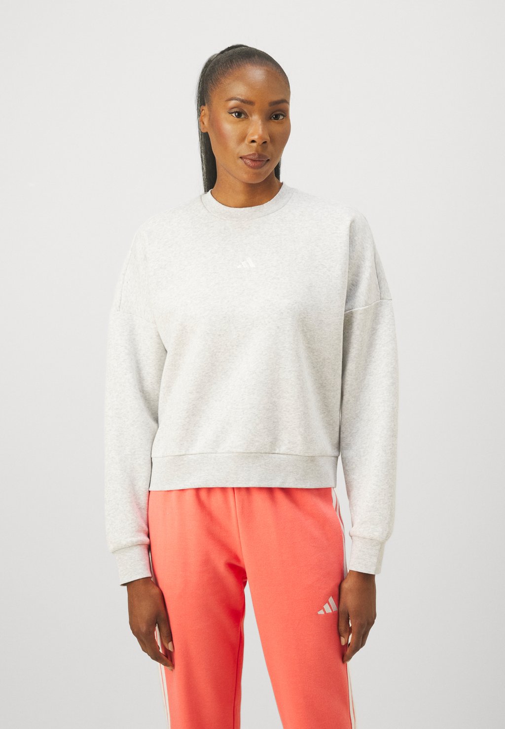 Толстовка ESSENTIALS SMALL LOGO FEEL COZY Adidas Sportswear, цвет Light Grey Heather/White
Толстовка ESSENTIALS SMALL LOGO FEEL COZY Adidas Sportswear, цвет Light Grey Heather/White