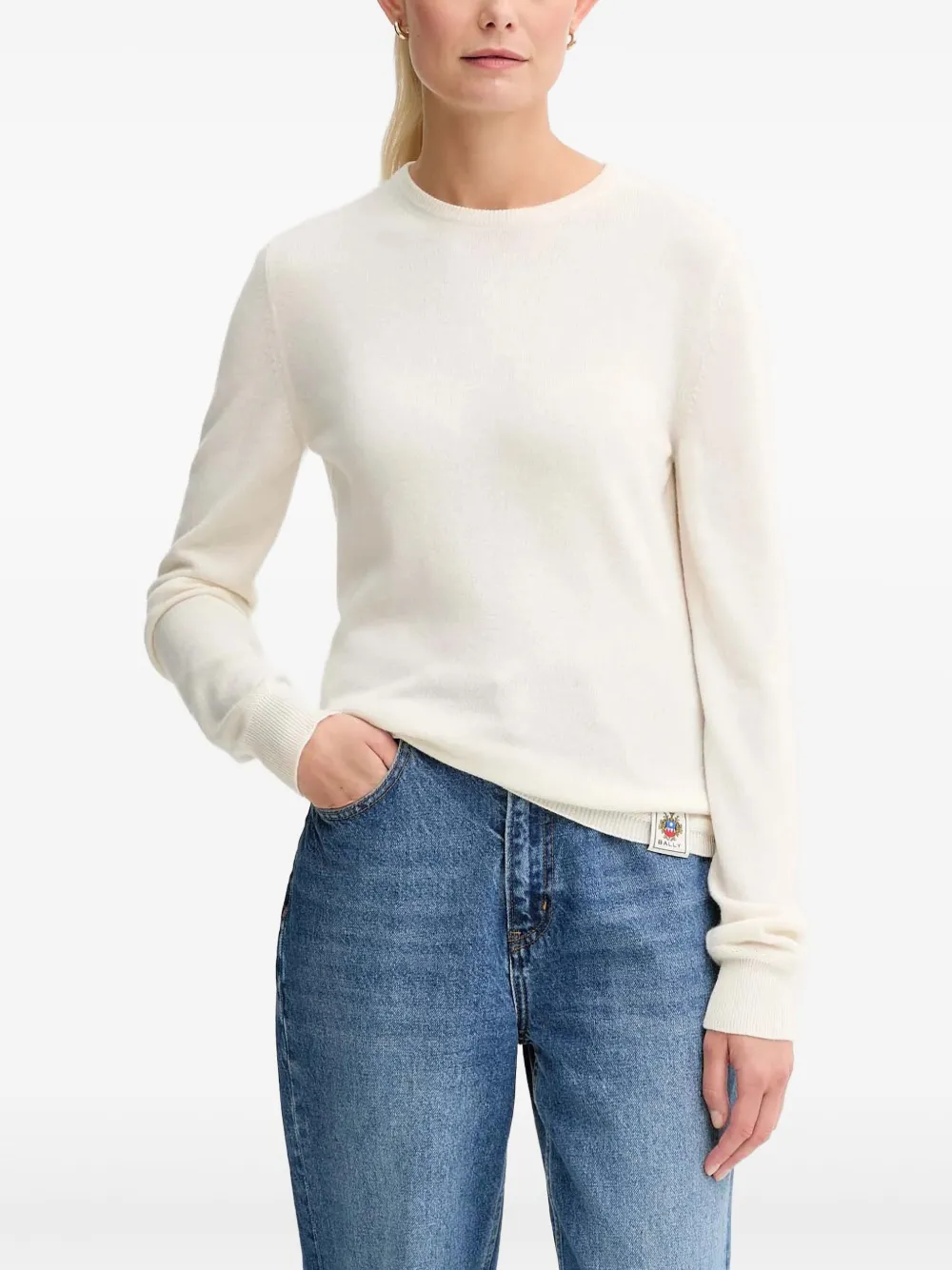 Топ с нашивкой-логотипом Bally, кремовый
Топ с нашивкой-логотипом Bally, кремовый