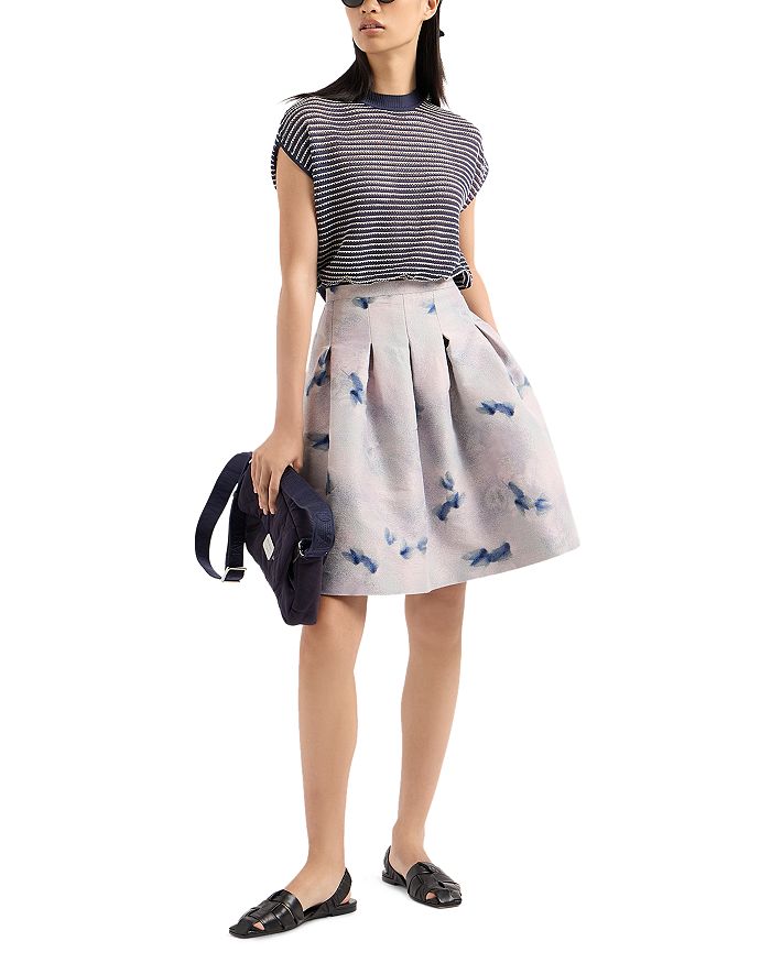 Полосатый свитер с рукавами-крылышками и перфорацией Emporio Armani, синий
Полосатый свитер с рукавами-крылышками и перфорацией Emporio Armani, синий