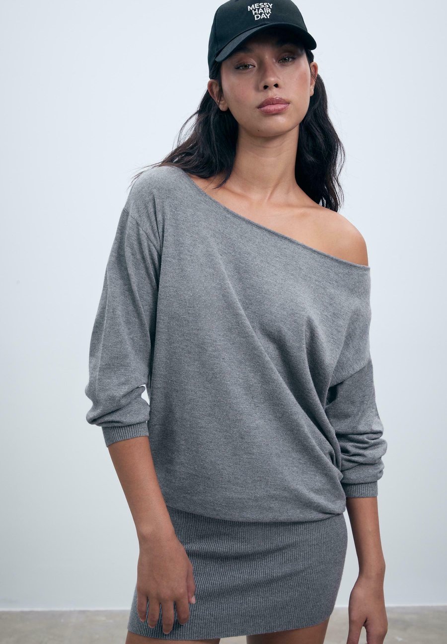 Платье Stradivarius Jumper dress, Dark Grey
Платье Stradivarius Jumper dress, Dark Grey