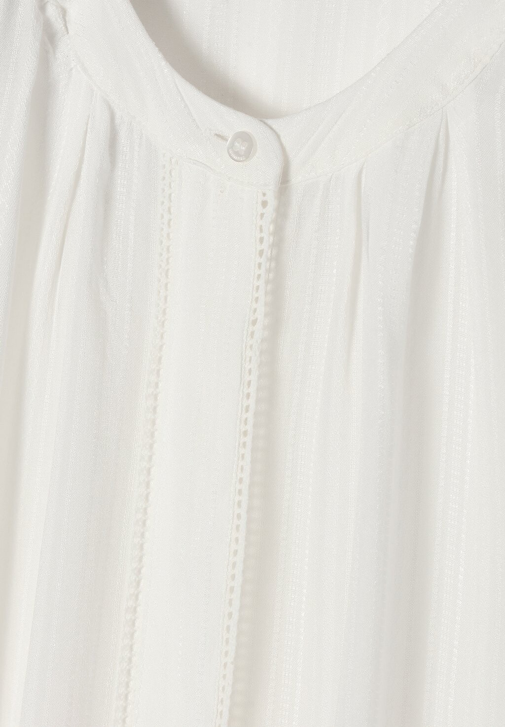 Блуза AVAN TATUUM, кремовый
Блуза AVAN TATUUM, кремовый