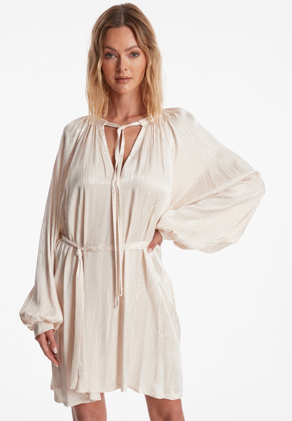 Повседневное платье ZARIA Ana Alcazar, кремовый
Повседневное платье ZARIA Ana Alcazar, кремовый