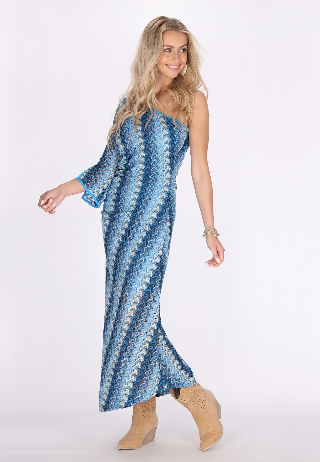 Платье макси IZIA, синий
Платье макси IZIA, синий