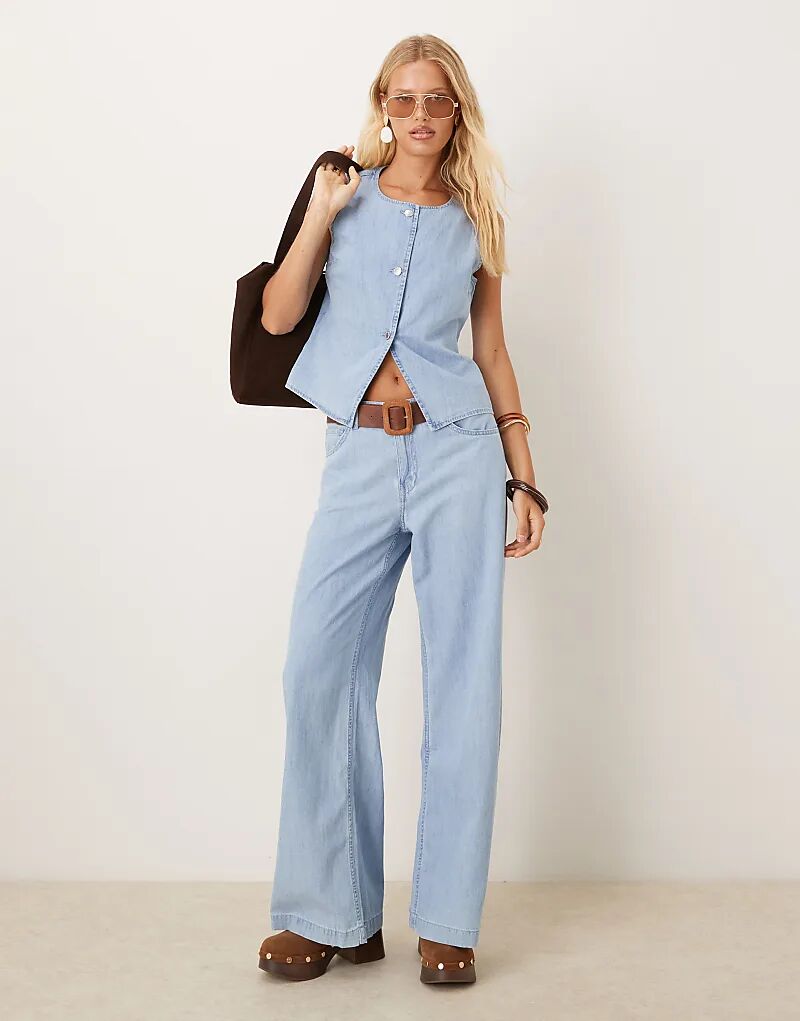 Джинсы прямого кроя Mango светло-голубого цвета
Джинсы прямого кроя Mango светло-голубого цвета