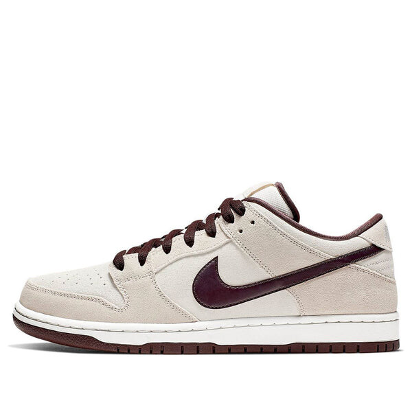 Кроссовки sb dunk low pro Nike, белый
Кроссовки sb dunk low pro Nike, белый