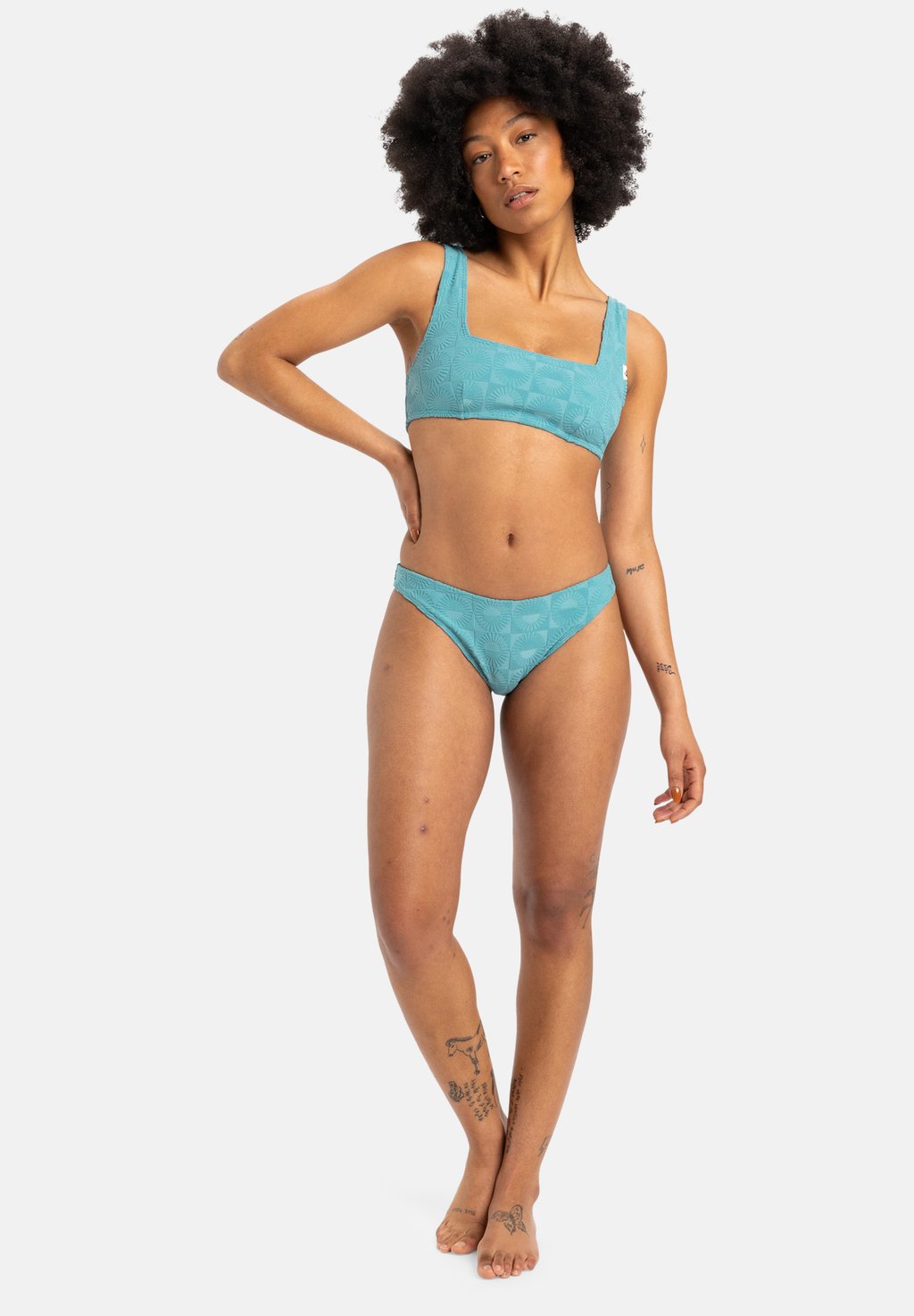 Плавки бикини DARK ROY Quiksilver, сине-зеленый
Плавки бикини DARK ROY Quiksilver, сине-зеленый