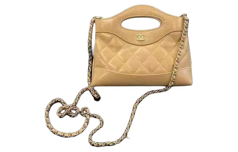 Полированная сумка Lambskin с цепочкой, через плечо, кросс-боди мини женская light brown CHANEL, Box(Set+Box)
Полированная сумка Lambskin с цепочкой, через плечо, кросс-боди мини женская light brown CHANEL, Box(Set+Box)