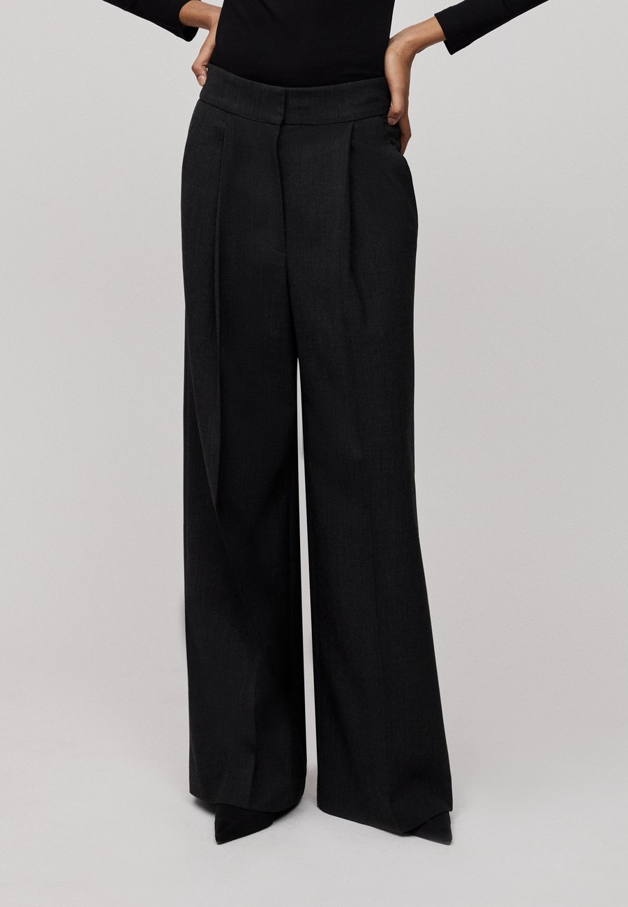 Брюки IVY OAK PRESCILLIA SUE, Anthracite Mélange/Grey
Брюки IVY OAK PRESCILLIA SUE, Anthracite Mélange/Grey