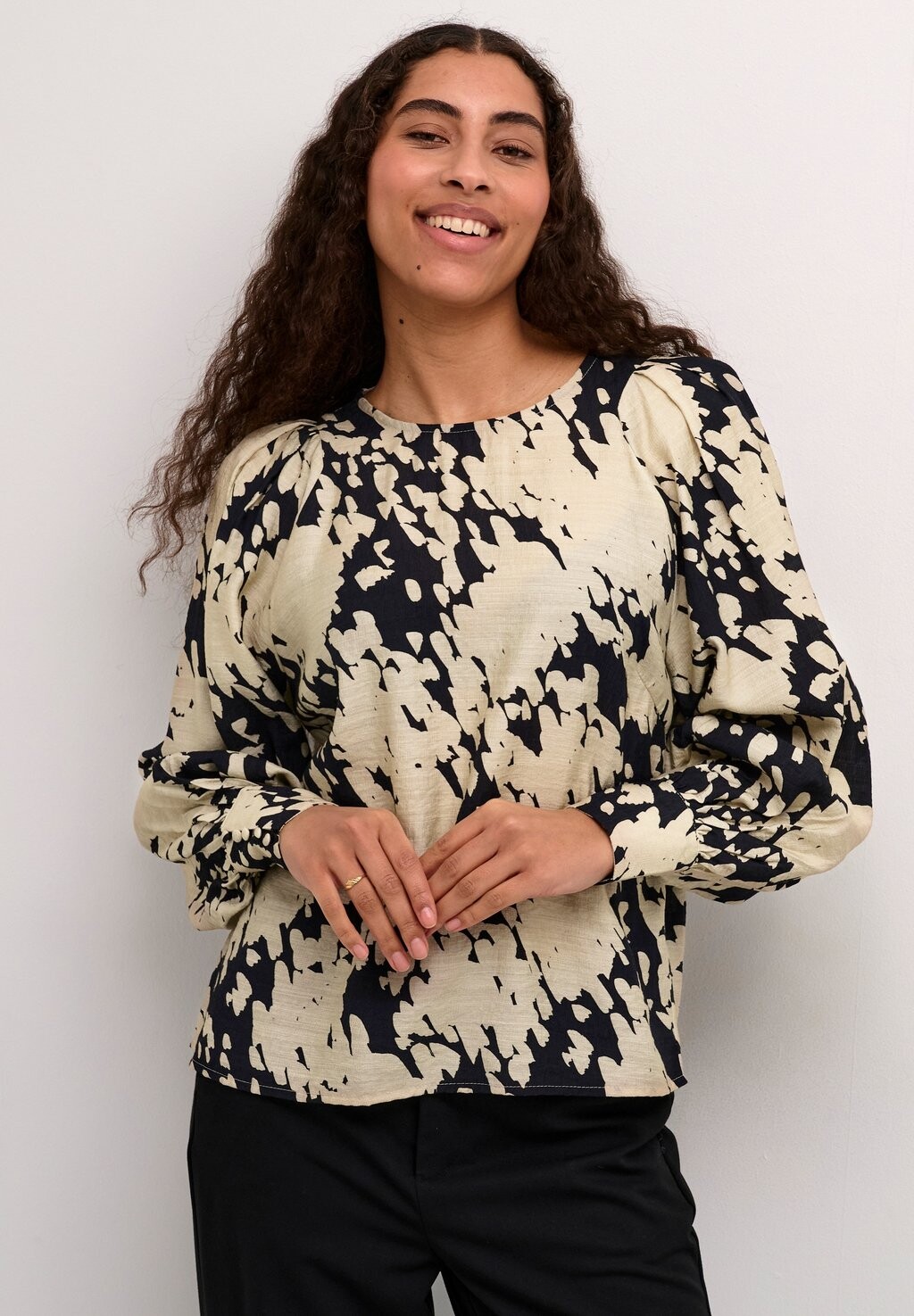 Блуза LOUISE Kaffe, черный
Блуза LOUISE Kaffe, черный