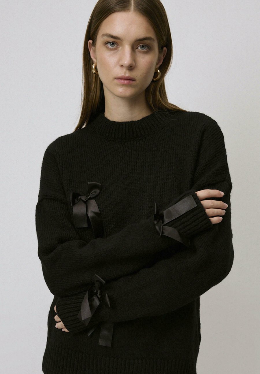 Джемпер Touché Privé Jumper, Black
Джемпер Touché Privé Jumper, Black