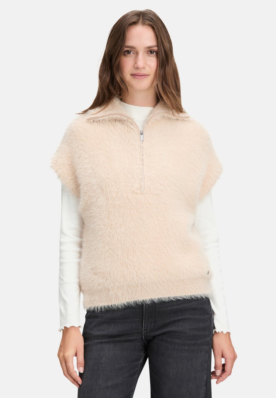 Футболка Betty & Co MIT KRAGEN, Grau/Beige
Футболка Betty & Co MIT KRAGEN, Grau/Beige