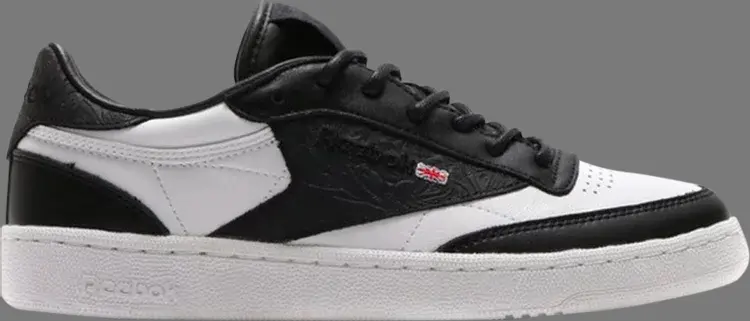 Кроссовки extra butter x club c 'prom pack' Reebok, черный
Кроссовки extra butter x club c 'prom pack' Reebok, черный