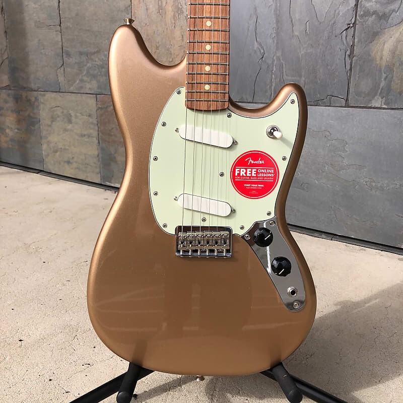 Fender Player Mustang, накладка на гриф Pau Ferro, цвет Firemist Gold 0144043553
Fender Player Mustang, накладка на гриф Pau Ferro, цвет Firemist Gold 0144043553