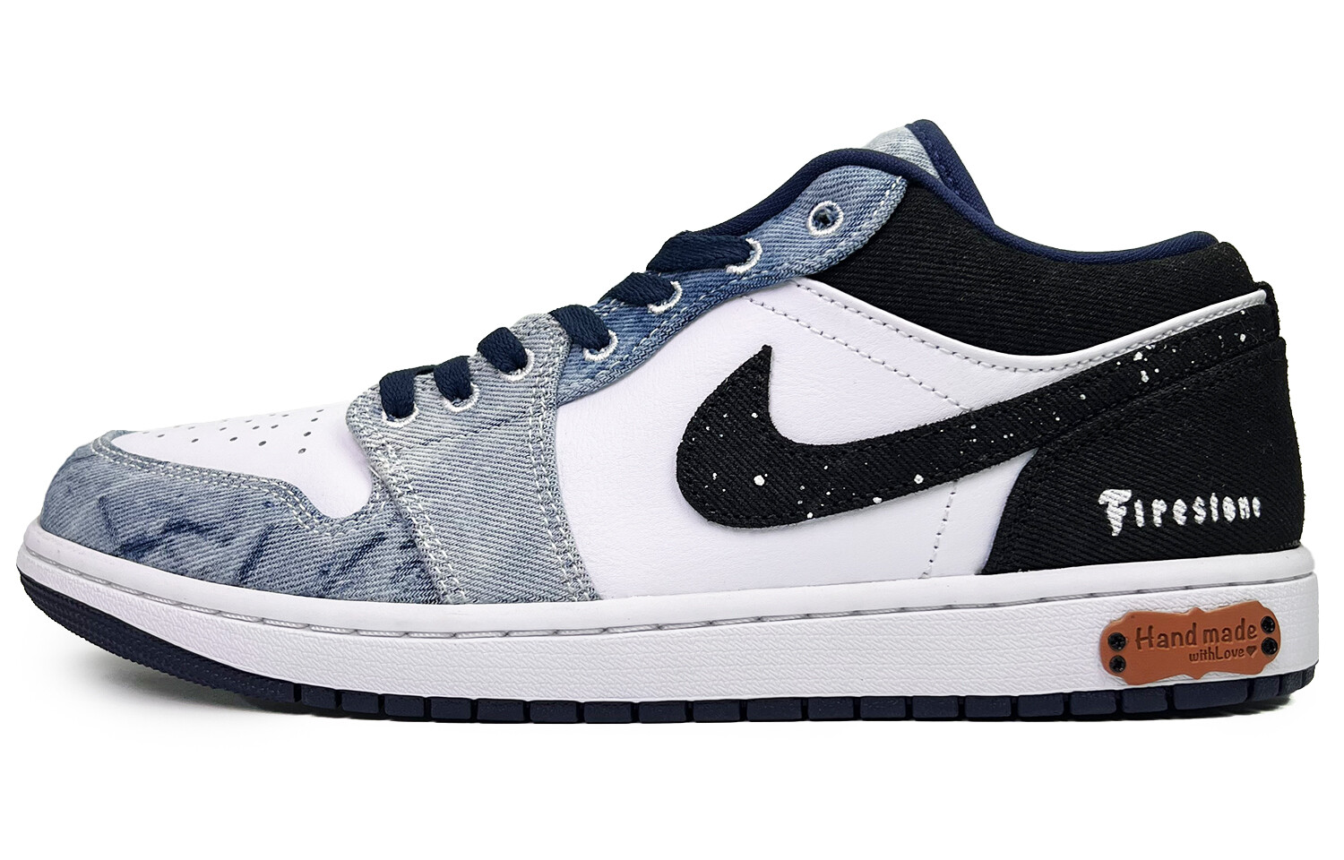 Кроссовки Air Jordan 1 Vintage Basketball Shoes Men Low-top Blue/black/white, синий
Кроссовки Air Jordan 1 Vintage Basketball Shoes Men Low-top Blue/black/white, синий