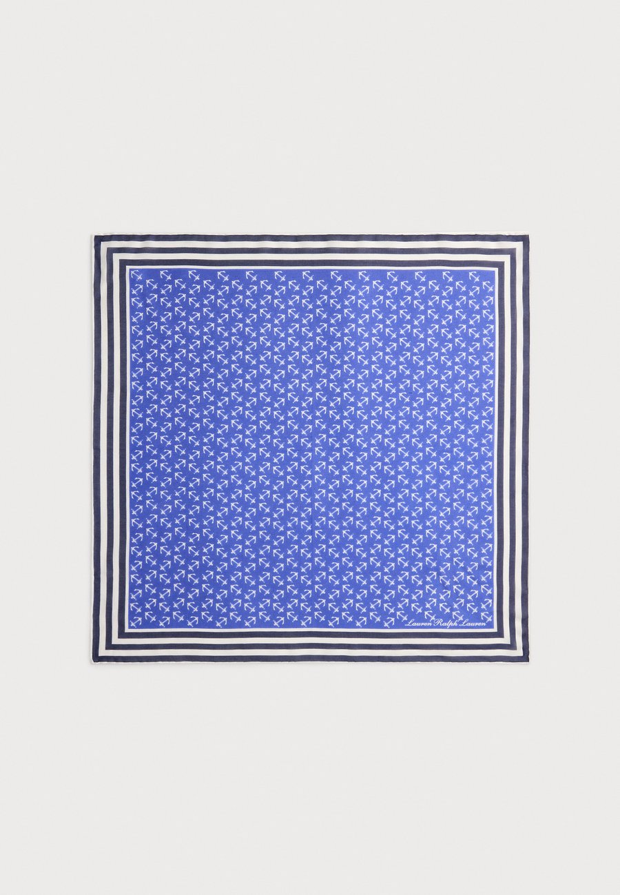 Шарф Lauren Ralph Lauren POLKA-DOT FLAG-PRINT SQUARE SCARF, Cruise Royal/Royal Blue
Шарф Lauren Ralph Lauren POLKA-DOT FLAG-PRINT SQUARE SCARF, Cruise Royal/Royal Blue