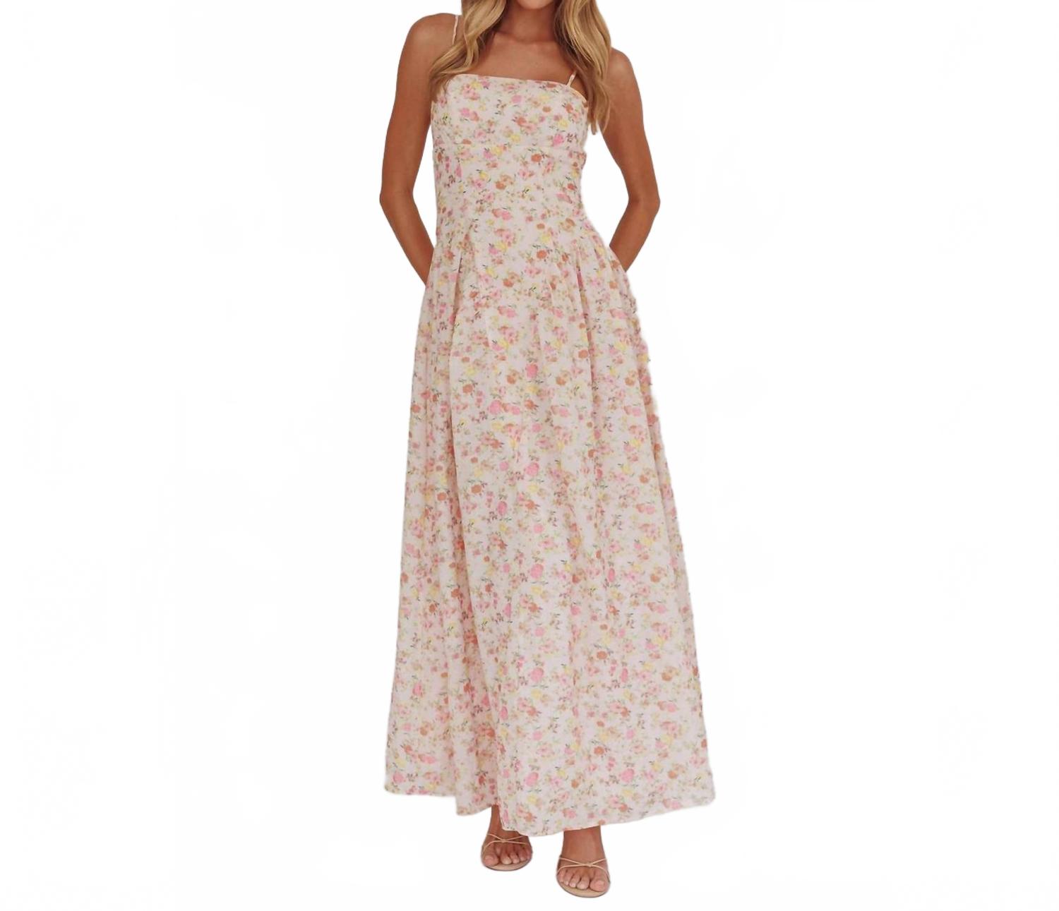 Розовое цветочное макси-платье свободного кроя One and Only Collective
Розовое цветочное макси-платье свободного кроя One and Only Collective