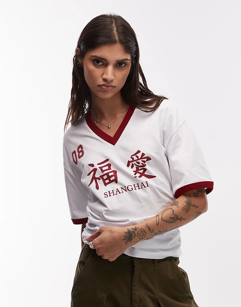 Футболка ASOS DESIGN с V-образным вырезом и принтом Шанхая
Футболка ASOS DESIGN с V-образным вырезом и принтом Шанхая