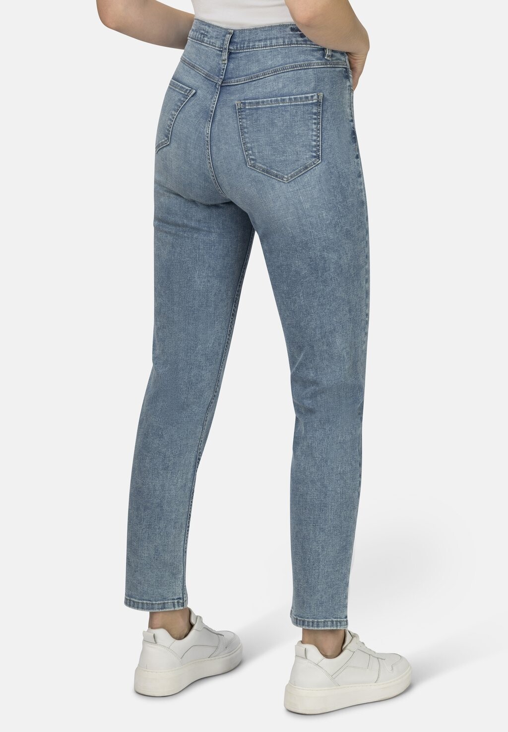 Джинсы узкого кроя NIZZA FASHION Stooker Women, светло-голубой деним
Джинсы узкого кроя NIZZA FASHION Stooker Women, светло-голубой деним