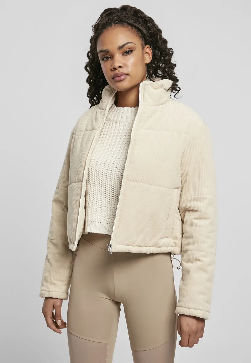 Куртка зимняя URBAN CLASSICS " Urban Classics Women's Ladies Corduroy Puffer Jacket" (1 шт.), без капюшона, белый
Куртка зимняя URBAN CLASSICS " Urban Classics Women's Ladies Corduroy Puffer Jacket" (1 шт.), без капюшона, белый