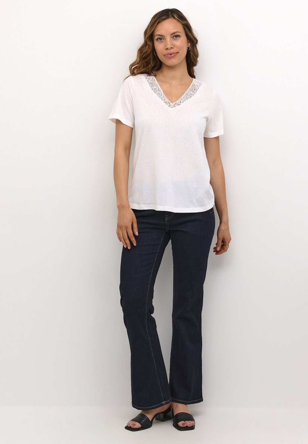 Базовая футболка Xania Culture, кремовый
Базовая футболка Xania Culture, кремовый