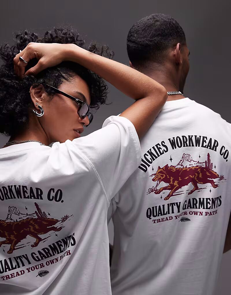 Футболка Dickies Wolf Country с графическим принтом на спине белого цвета - эксклюзивно для ASOS
Футболка Dickies Wolf Country с графическим принтом на спине белого цвета - эксклюзивно для ASOS