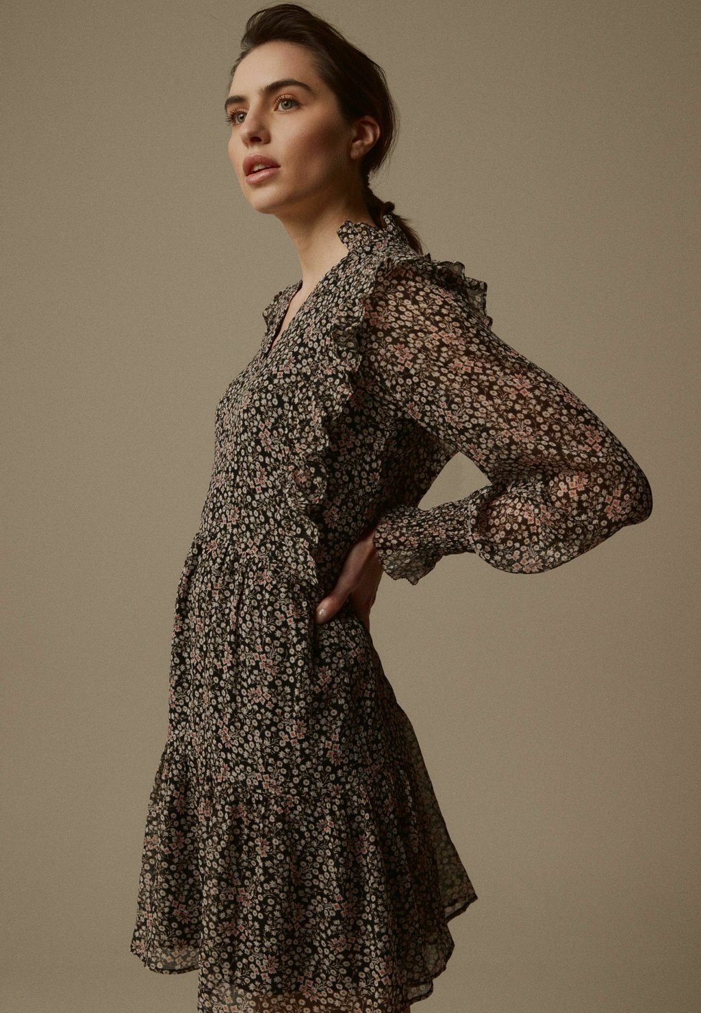 Повседневное платье Laura Ashley, черный
Повседневное платье Laura Ashley, черный