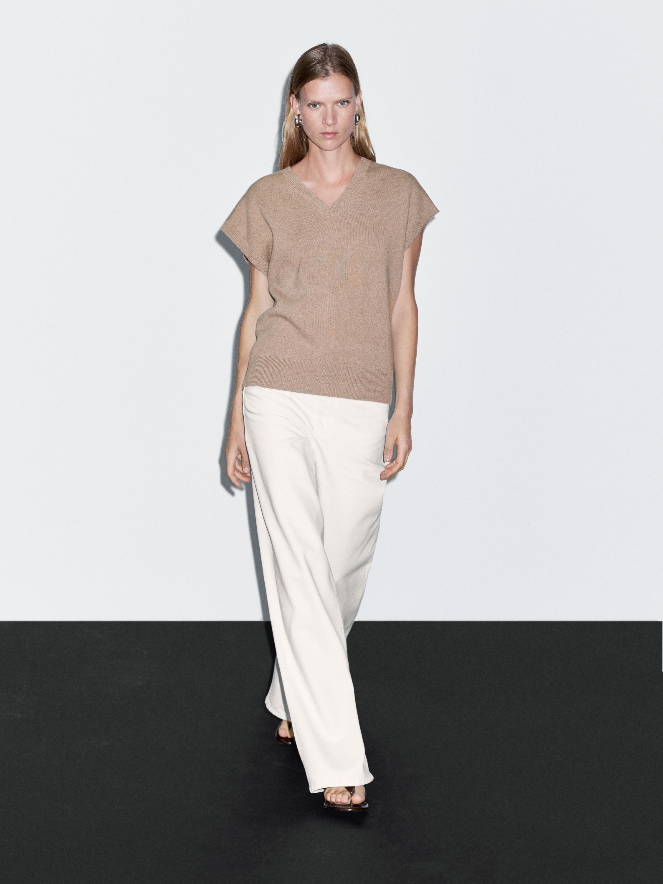 Жилет из шерстяной смеси Massimo Dutti, Mink
Жилет из шерстяной смеси Massimo Dutti, Mink