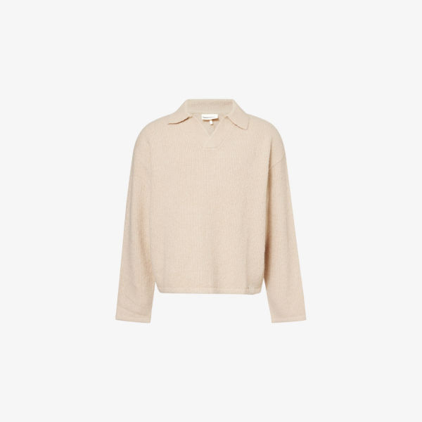 Вязаный джемпер The Couture Club с воротником-стойкой из букле, бежевый
Вязаный джемпер The Couture Club с воротником-стойкой из букле, бежевый