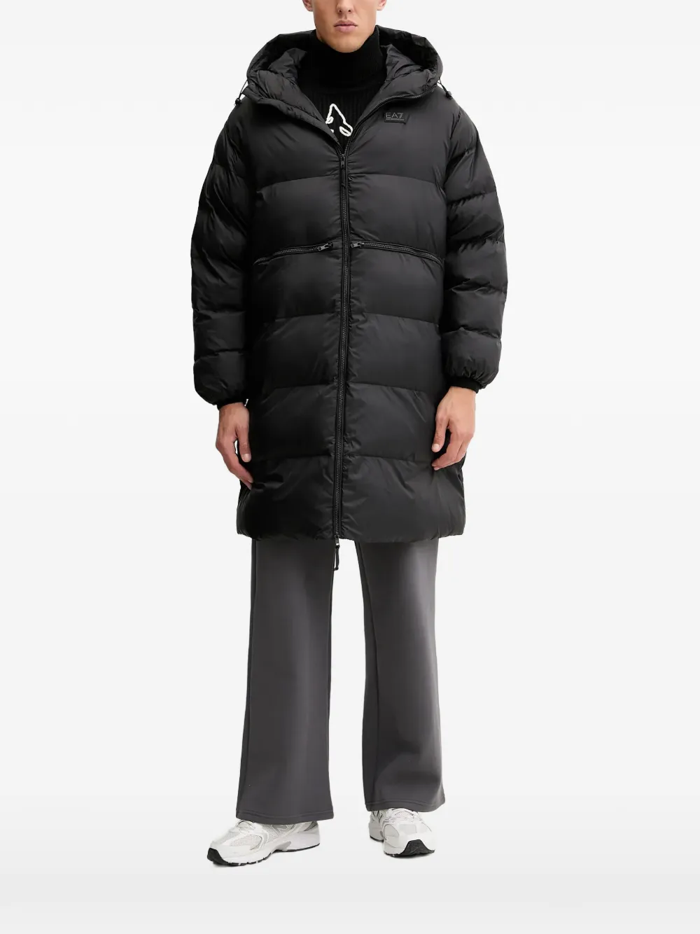 Пуховик с нашивкой-логотипом Ea7 Emporio Armani, черный
Пуховик с нашивкой-логотипом Ea7 Emporio Armani, черный