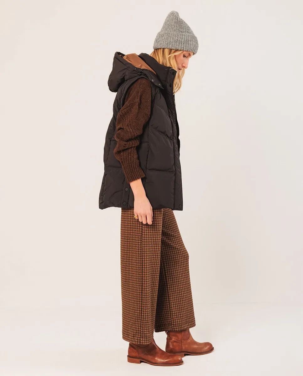 Женское пальто с капюшоном и длинными рукавами Indi & Cold, черный
Женское пальто с капюшоном и длинными рукавами Indi & Cold, черный