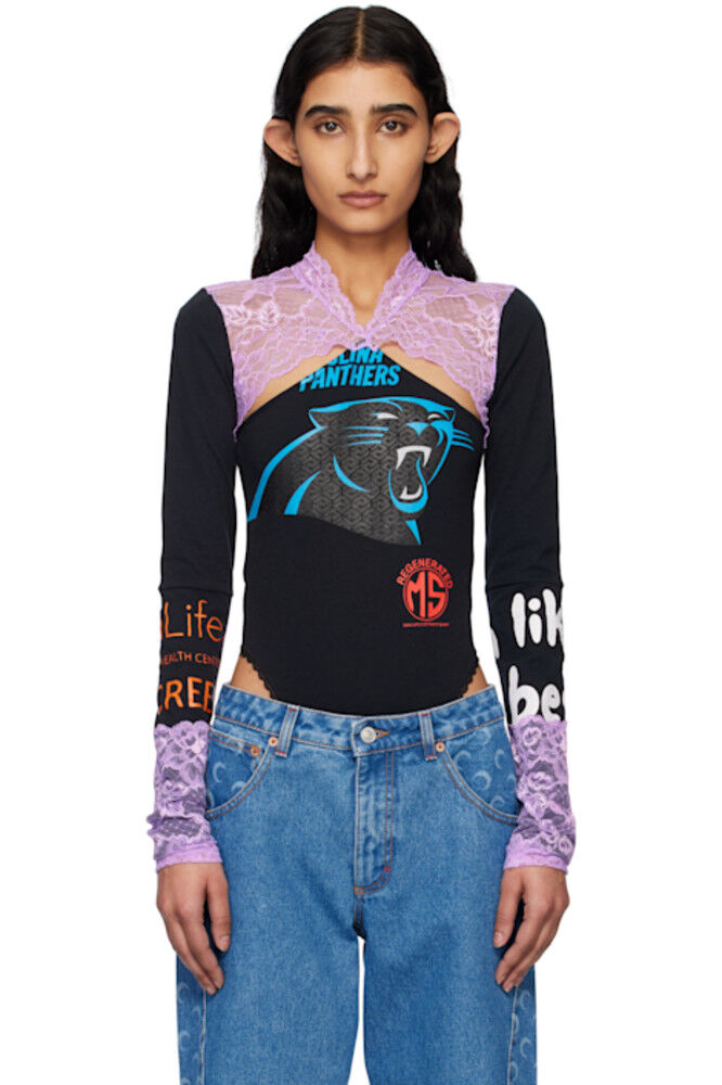 Черные регенерированные футболки и кружевной боди с длинными рукавами Marine Serre
Черные регенерированные футболки и кружевной боди с длинными рукавами Marine Serre