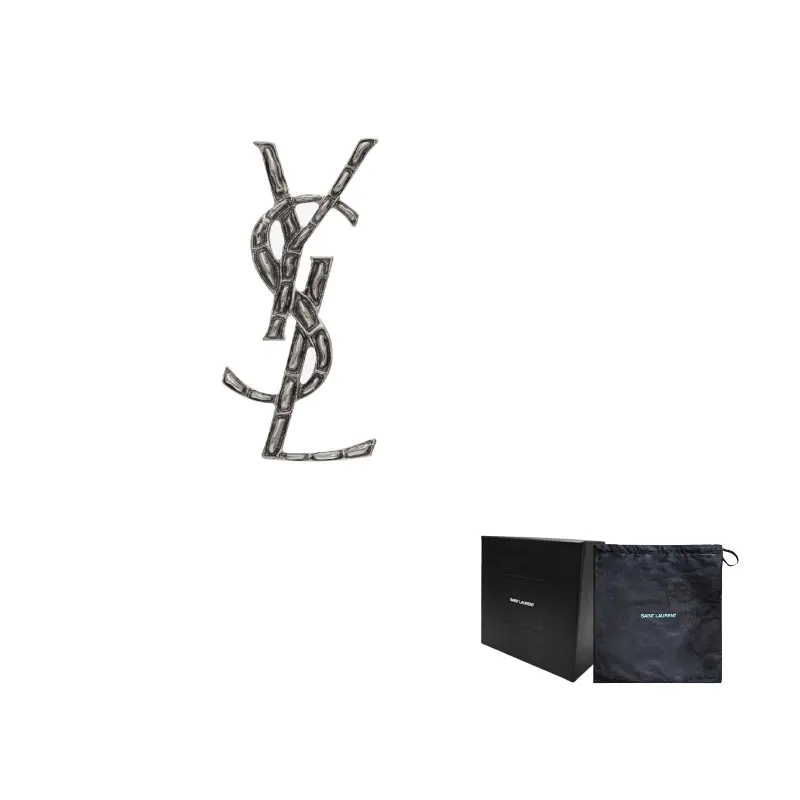 Брошь с монограммой Saint Laurent, серебро
Брошь с монограммой Saint Laurent, серебро
