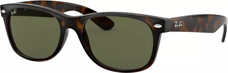 Матовые солнцезащитные очки Ray-Ban New Wayfarer
Матовые солнцезащитные очки Ray-Ban New Wayfarer