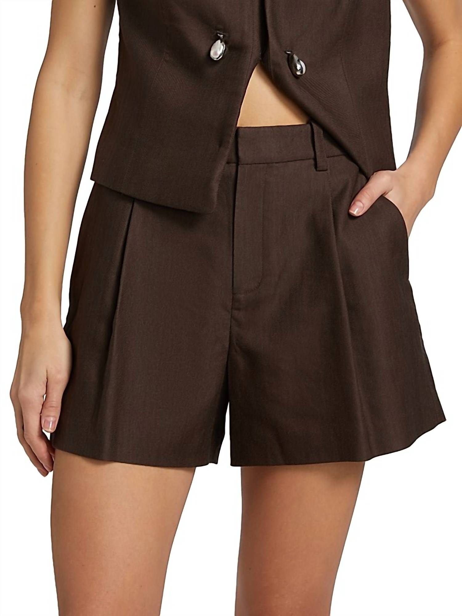 Плиссированные шорты Charles Tailored из темного рожкового дерева A.L.C., Dark Carob
Плиссированные шорты Charles Tailored из темного рожкового дерева A.L.C., Dark Carob