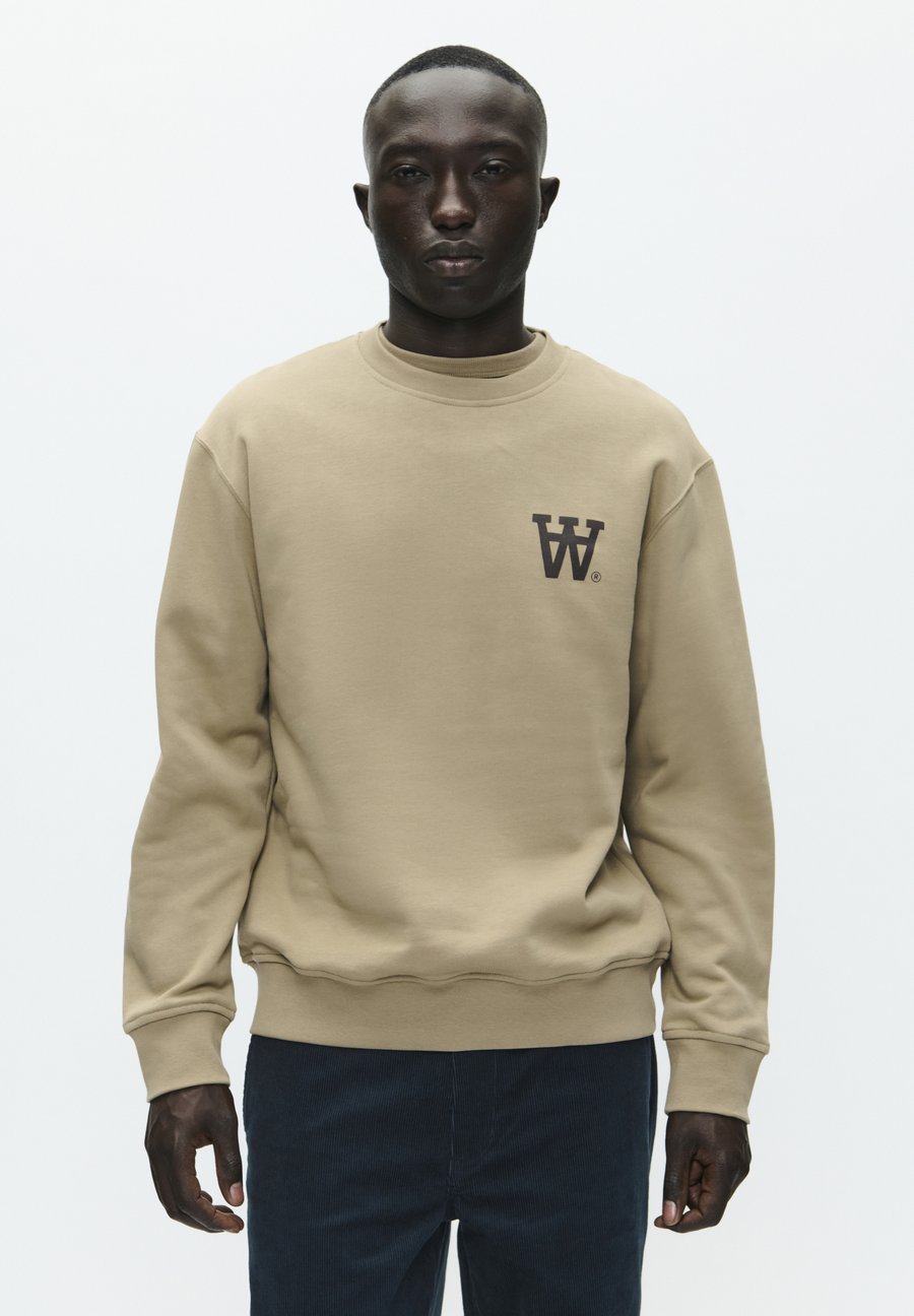 Толстовка DOUBLE A BY W.W. WWNOEL AA SWEATSHIRT, Greige/Beige
Толстовка DOUBLE A BY W.W. WWNOEL AA SWEATSHIRT, Greige/Beige