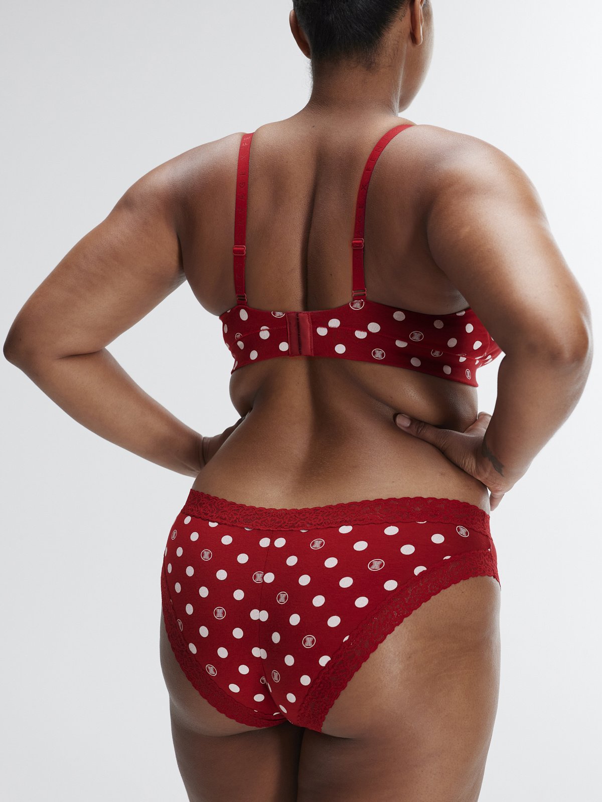 Трусики Savage X Fenty Cotton Essentials Lace-Trim, цвет Red Cognac/Dove White XO Polka Dot Print
Трусики Savage X Fenty Cotton Essentials Lace-Trim, цвет Red Cognac/Dove White XO Polka Dot Print