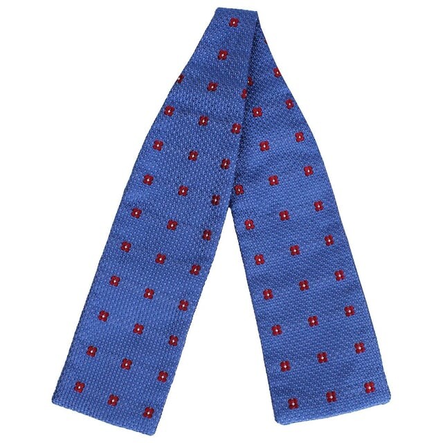 Аккуратные мужские галстуки из шелкового гренадина с принтом неба Hackett London, синий
Аккуратные мужские галстуки из шелкового гренадина с принтом неба Hackett London, синий