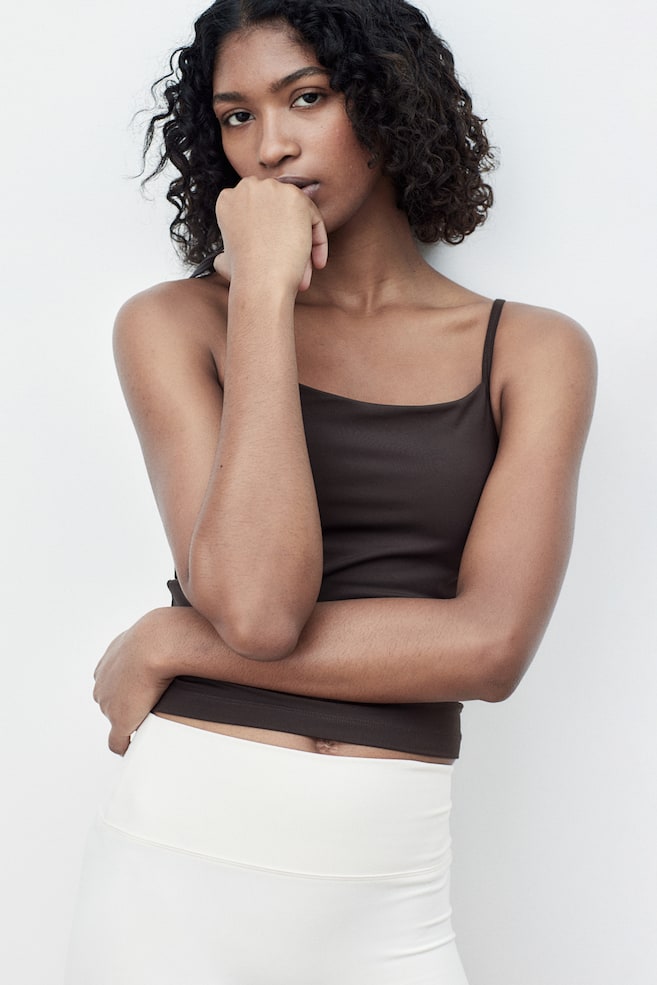 Спортивная майка из драймува H&M, коричневый 
Спортивная майка из драймува H&M, коричневый