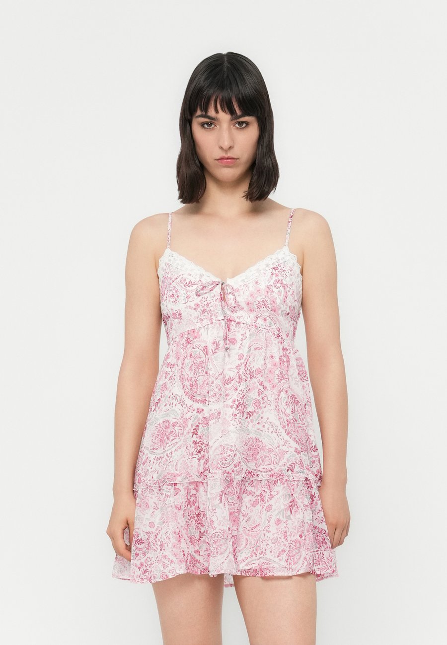 Платье Hollister Co. BARE FESTIVAL MINI DRESS, Pink
Платье Hollister Co. BARE FESTIVAL MINI DRESS, Pink