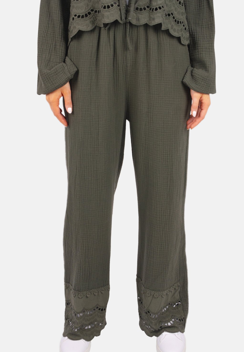 Брюки INES Seasons of April, хаки
Брюки INES Seasons of April, хаки