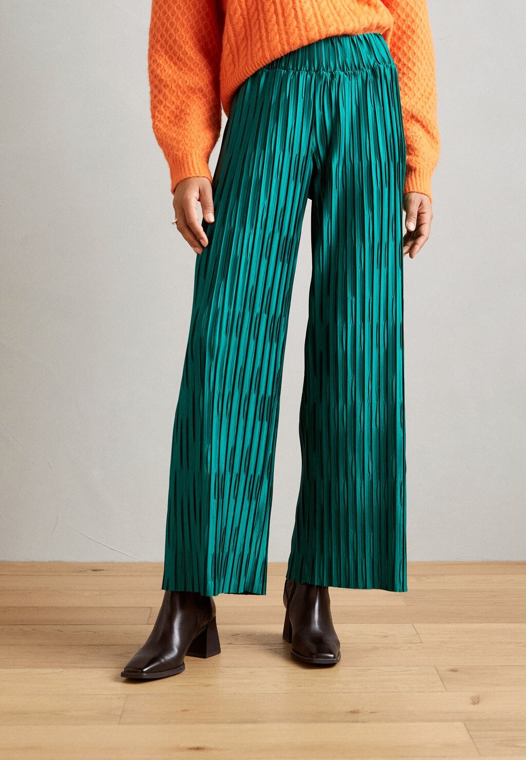 Брюки Anna Field, вечнозеленые
Брюки Anna Field, вечнозеленые